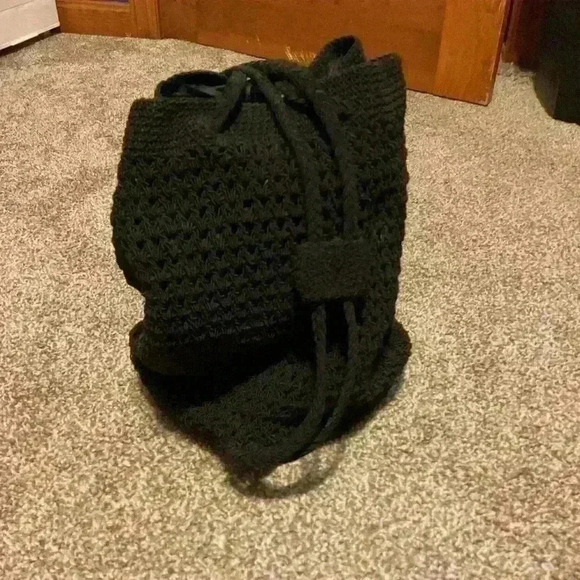Black crochet backpack - Picture 2 of 6